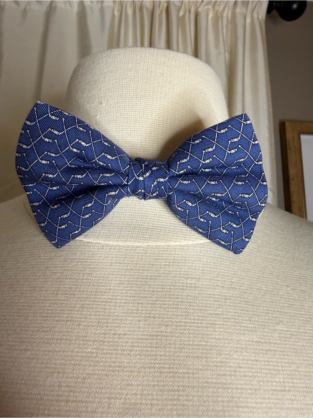 Vineyard Vines Hockey Stick Youth Boys Bow Tie